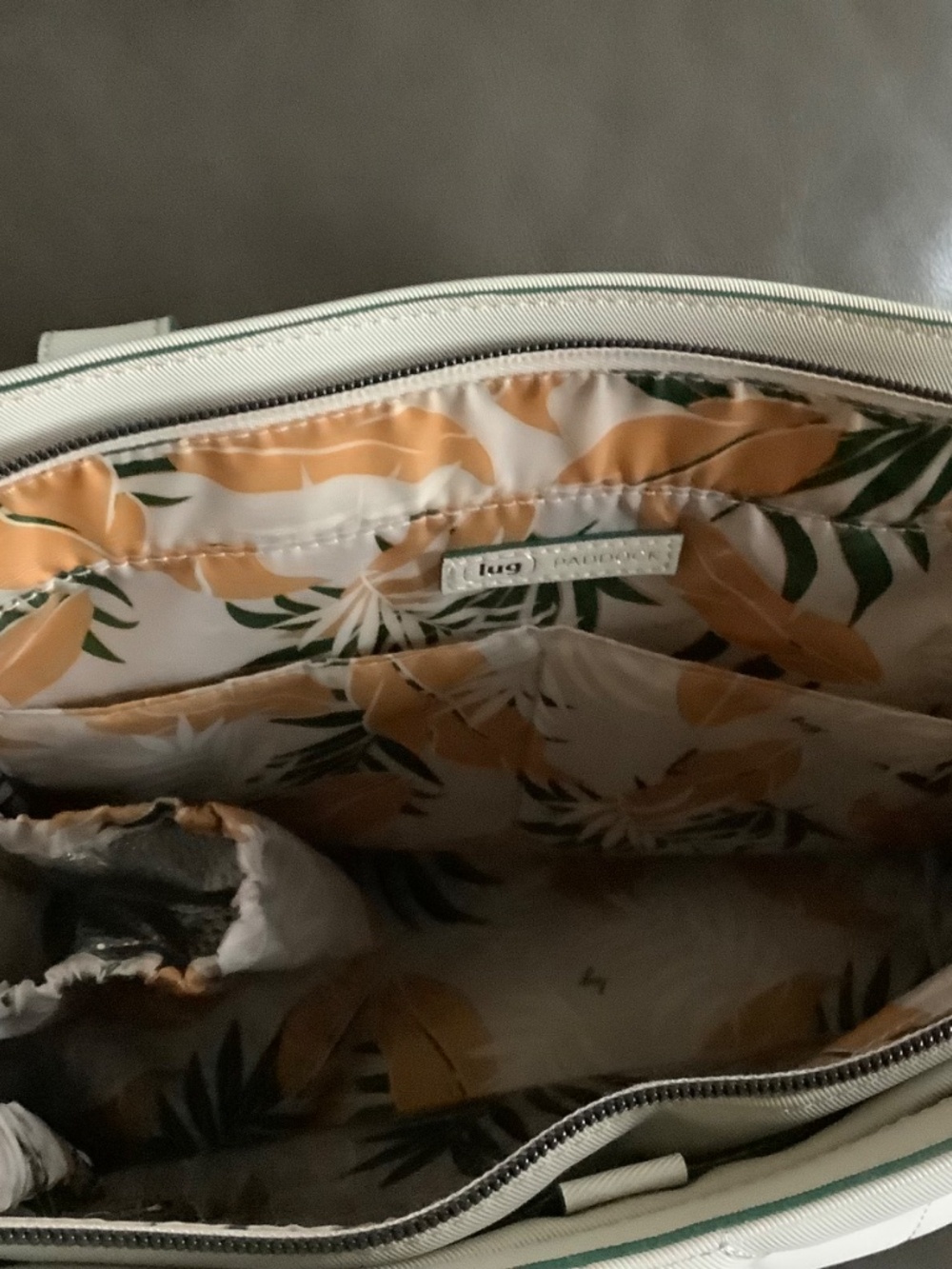 LUG - Paddock Satin Luxe VL Tote - Picture 4 of 4